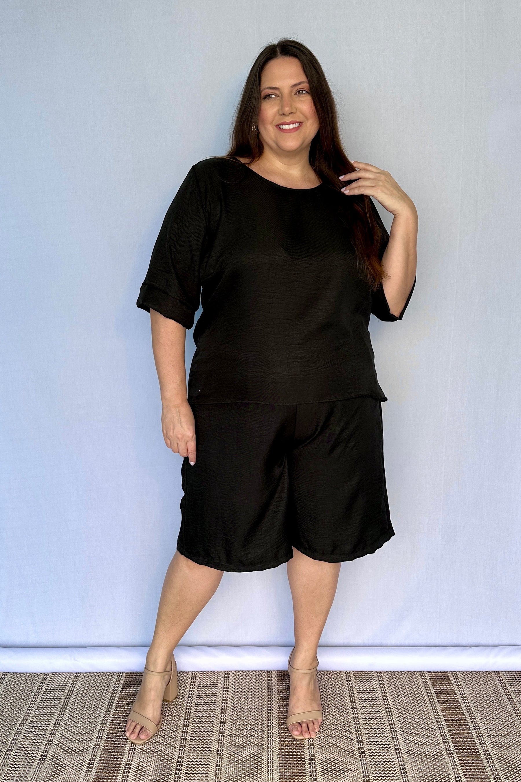 Conjunto Dulce – Blusa Oversized e Bermuda com Bolsos em Linho Light