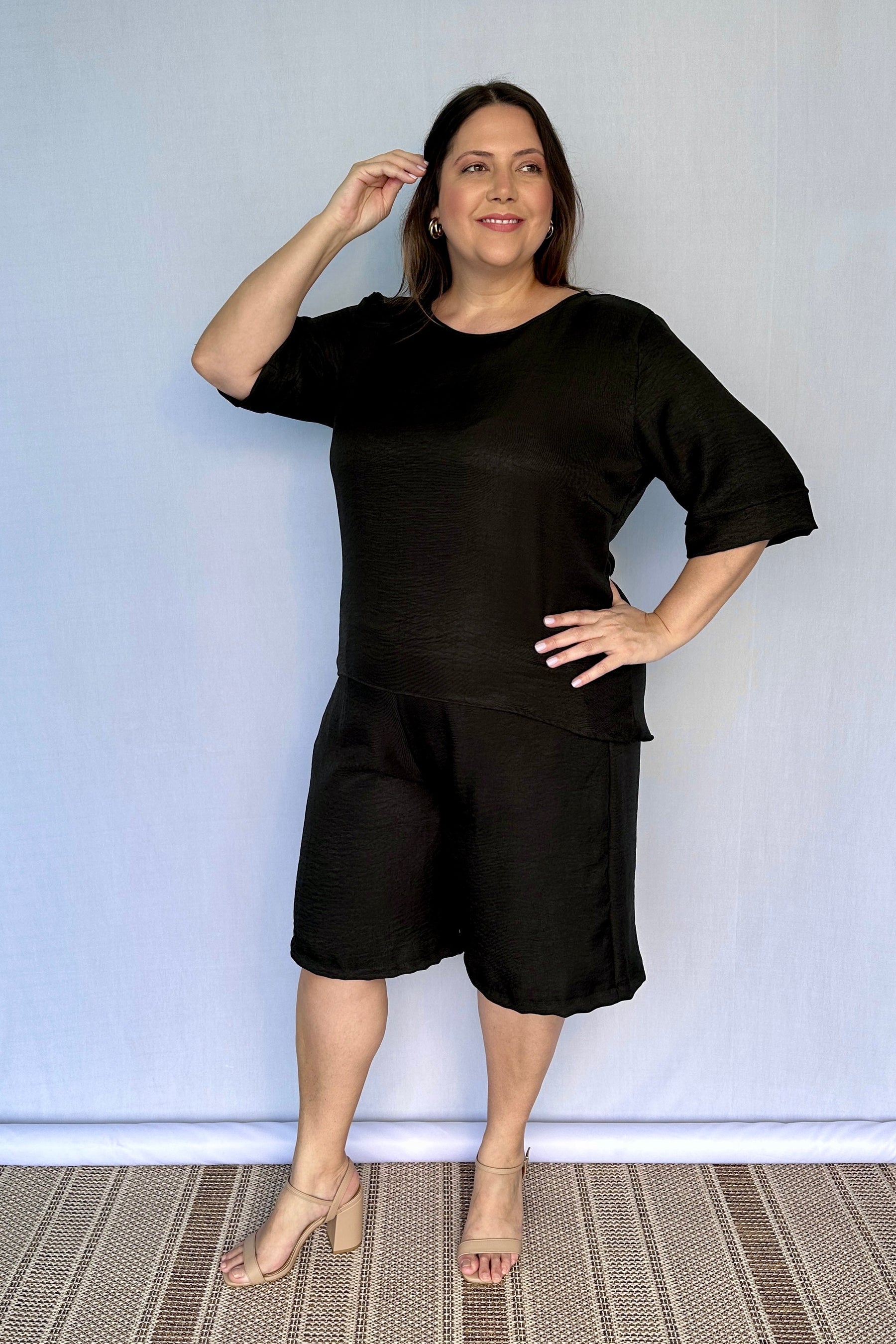 Conjunto Dulce – Blusa Oversized e Bermuda com Bolsos em Linho Light