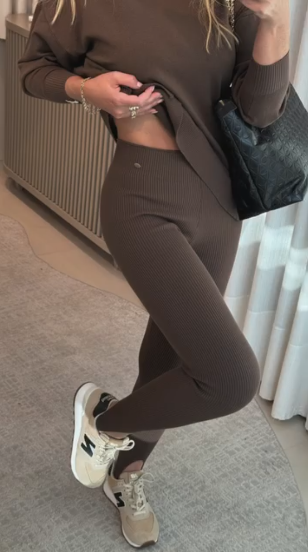 Conjunto em algodão Marrom