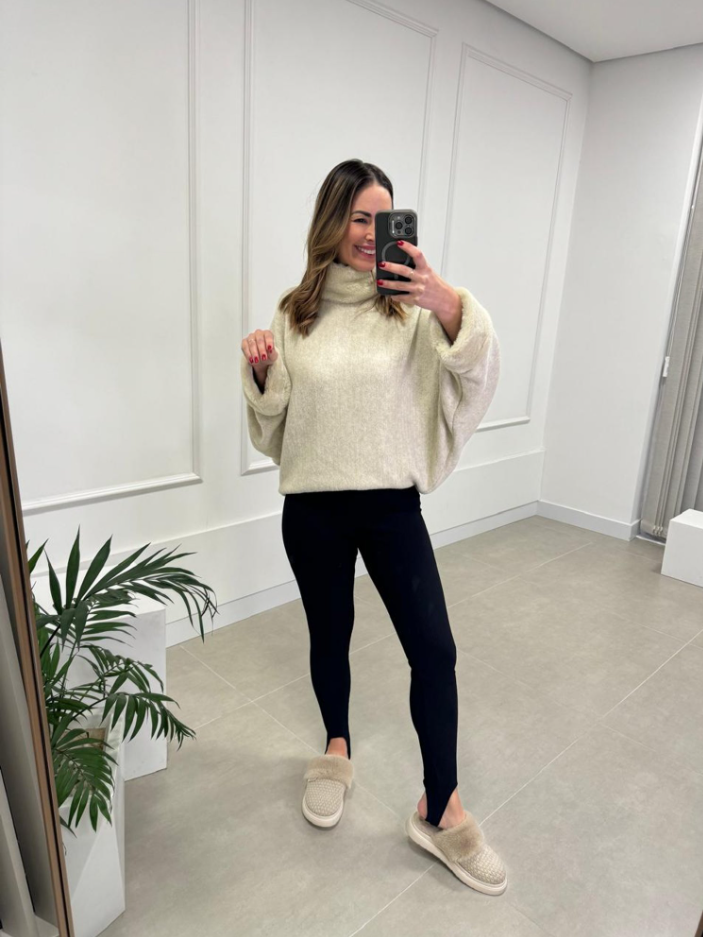 Calça Canelada com Pezinho e blackout