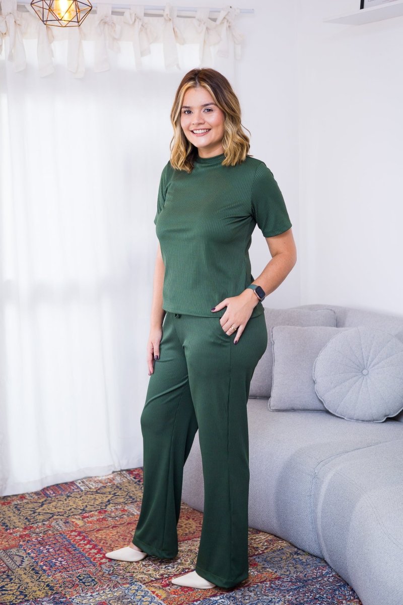 Conjunto Elizabeth - Calça Pantalona em Malha Canelada
