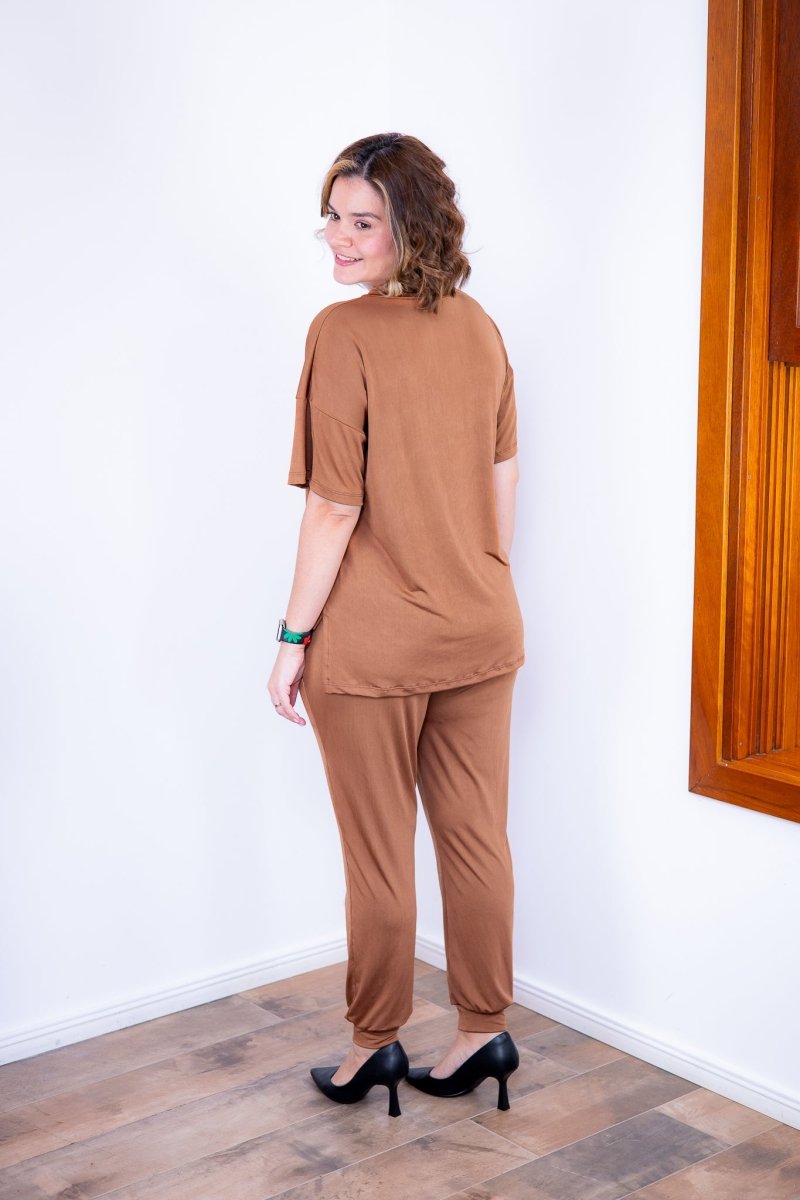 Conjunto Flórida - Malha Confort Calça e Blusa de Gola V