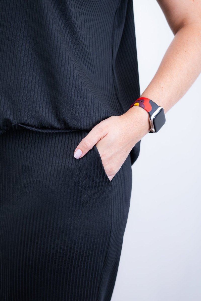 Conjunto Itália - Em Malha Canelada com Colete de Botões e Calça Pantalona