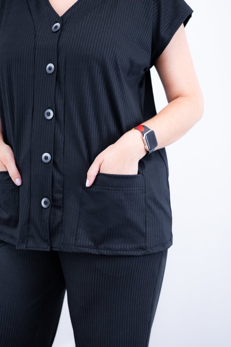 Conjunto Itália - Em Malha Canelada com Colete de Botões e Calça Pantalona