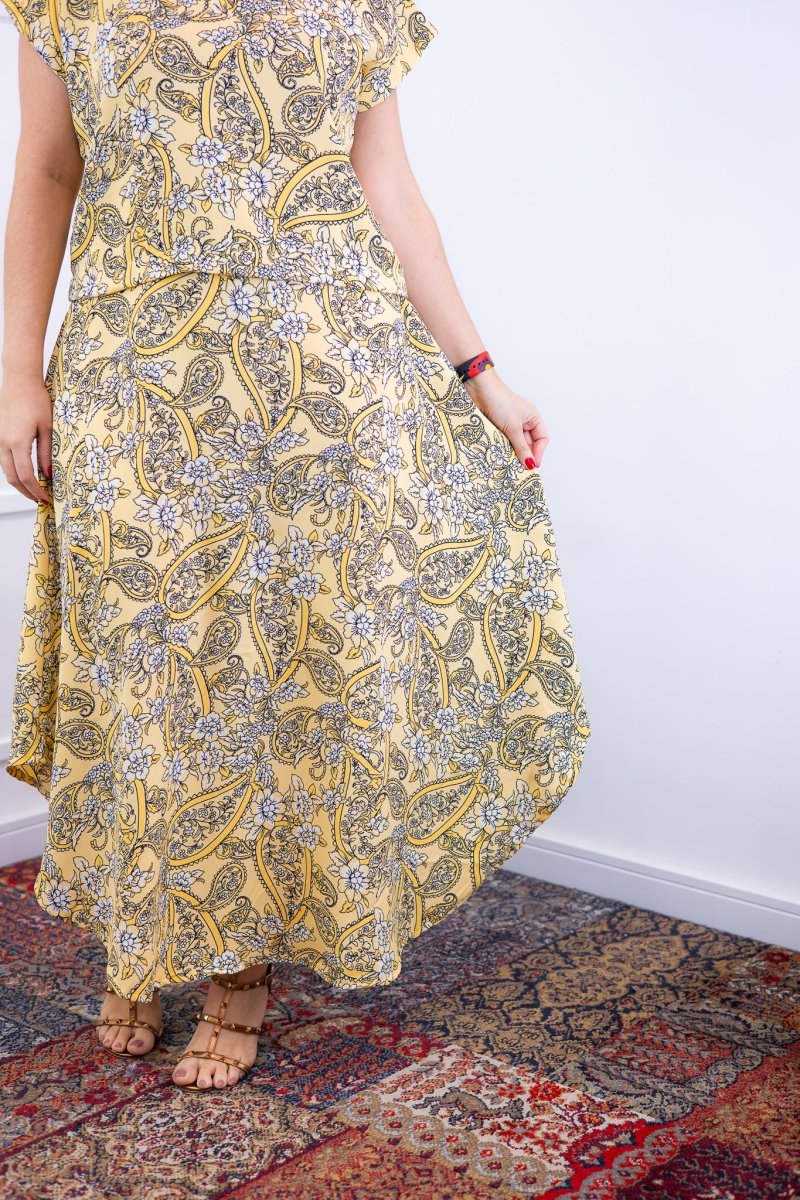 Conjunto Rio – Saia Longa e Blusa com Decote V em Crepe com Caimento Fluido