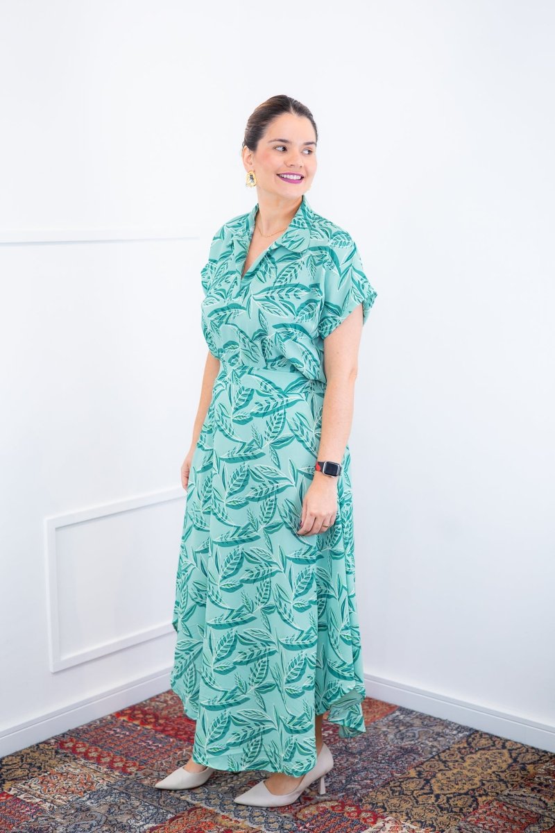 Conjunto Rio – Saia Longa e Blusa com Decote V em Crepe com Caimento Fluido