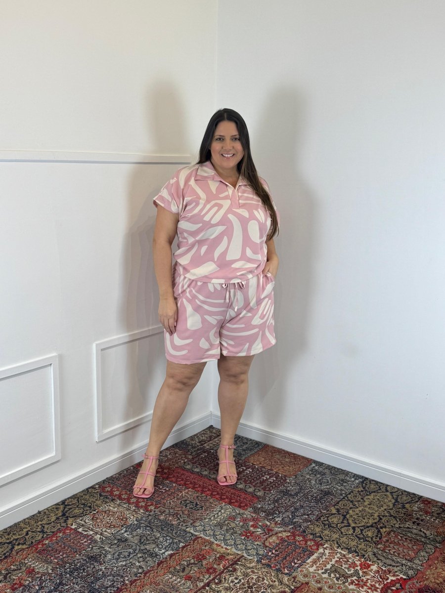 Conjunto Salvador – Bermuda e Blusa em Crepe com Estampa Geométrica