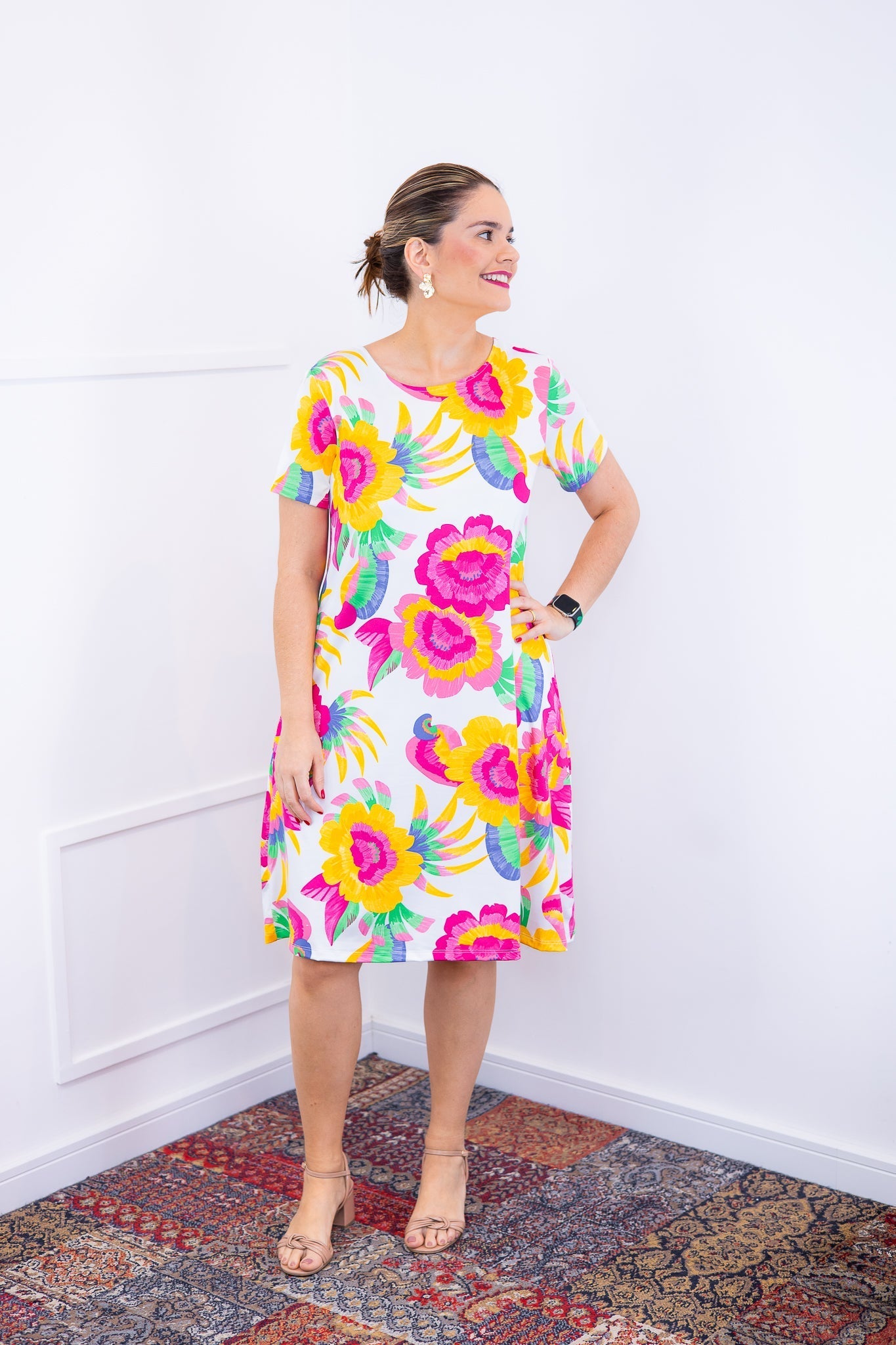 Vestido Sara - Malha Confort Deluxe Midi com Mangas e Bolsos