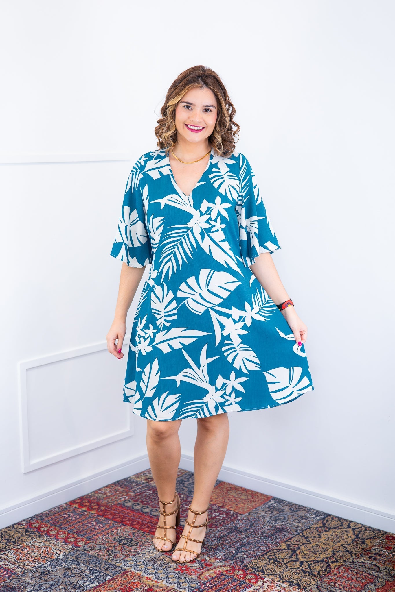 Vestido Sabrina - Decote V Manga Morcego em Viscolinho