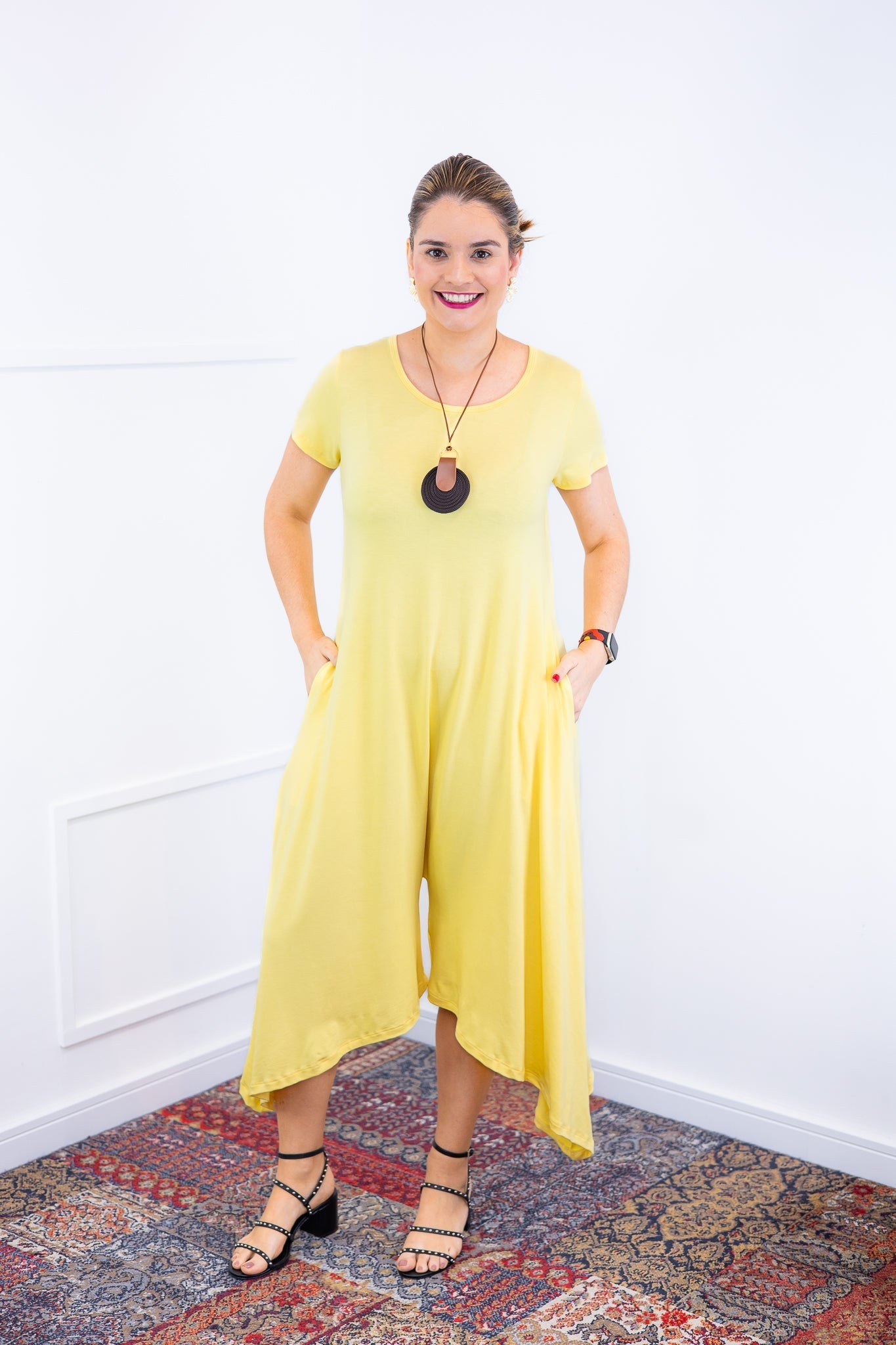 Macacão Origem - Gola Redonda com Barra Triangular em Viscolycra