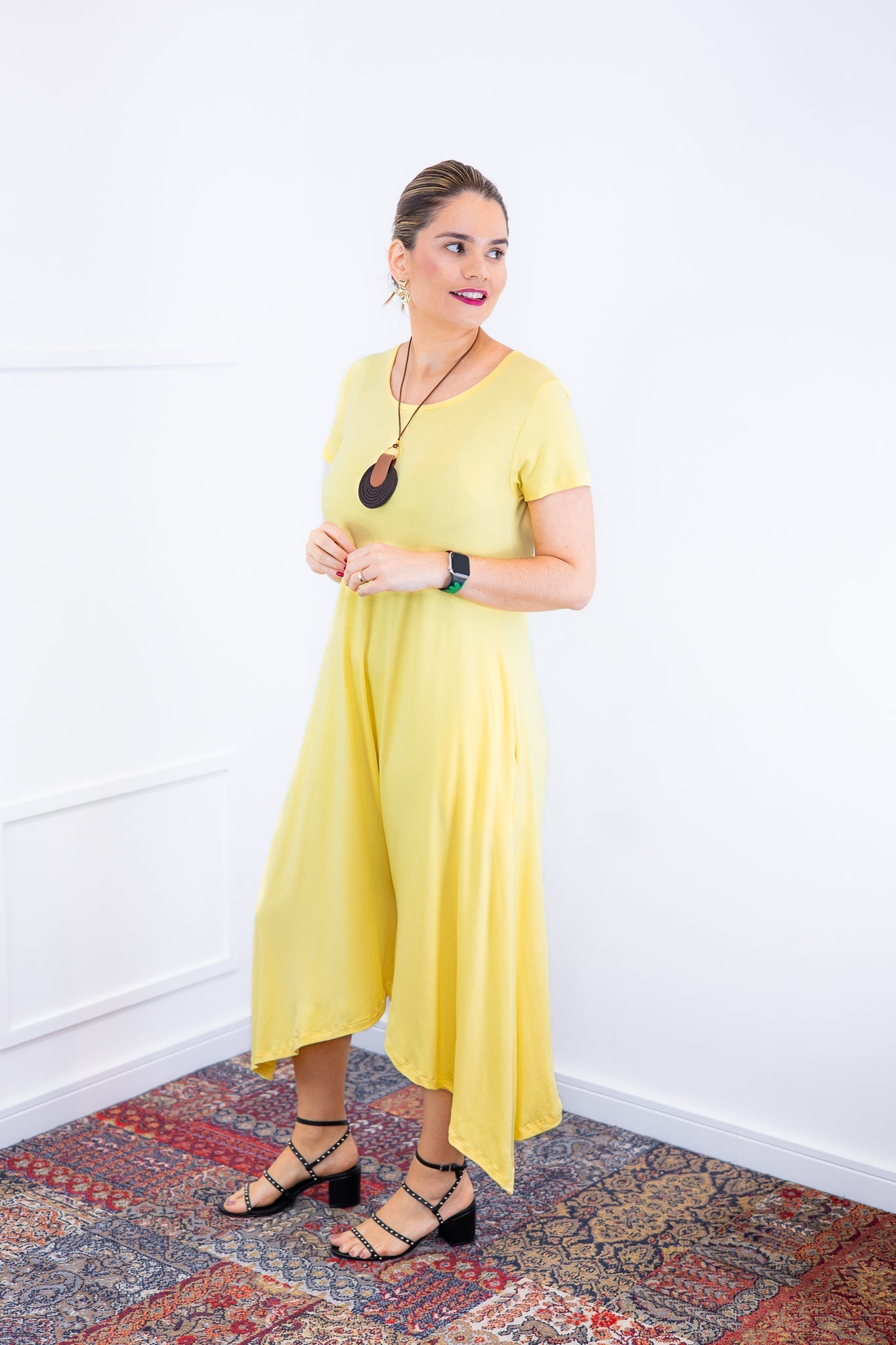 Macacão Origem - Gola Redonda com Barra Triangular em Viscolycra