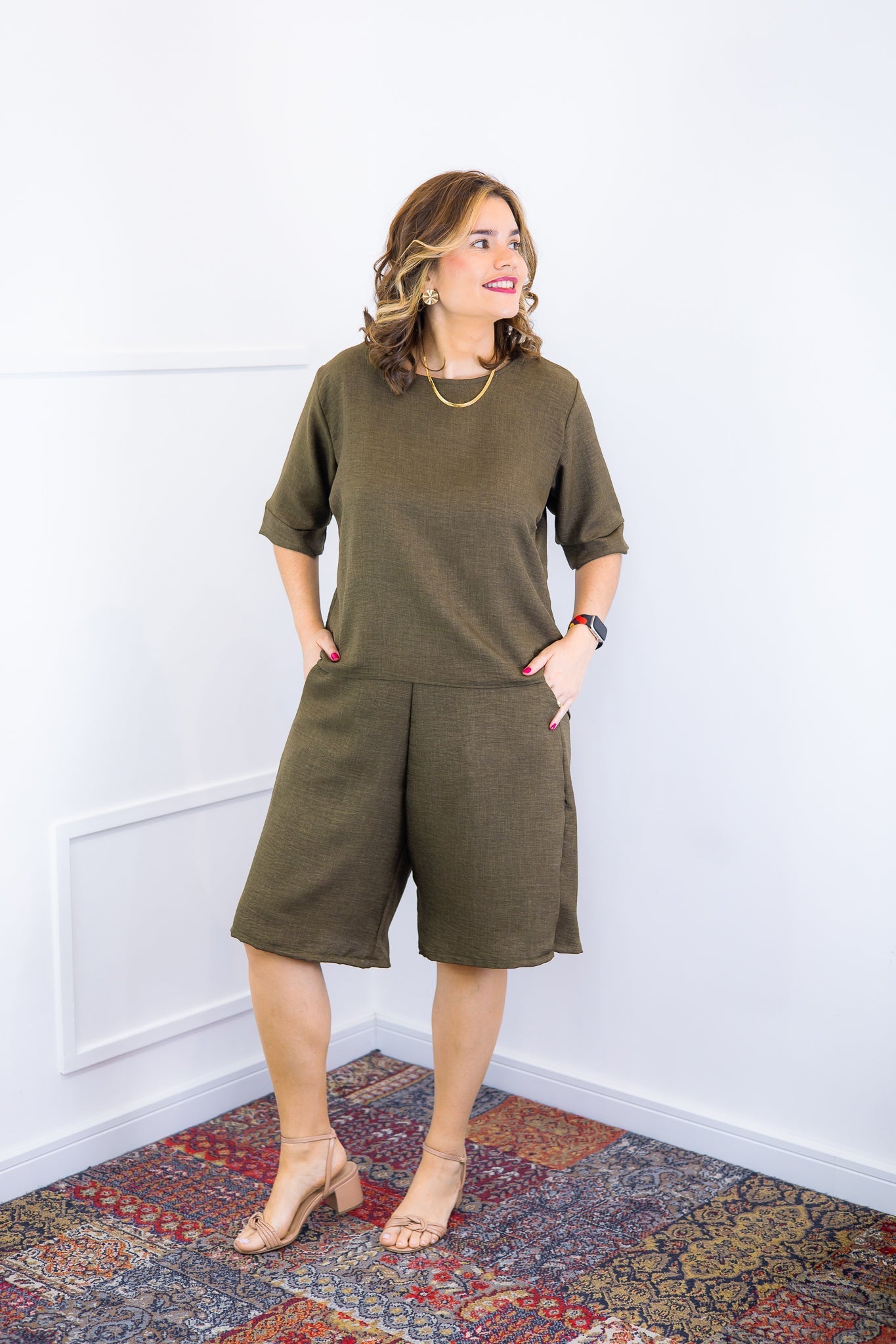 Conjunto Dulce – Blusa Oversized e Bermuda com Bolsos em Linho Light