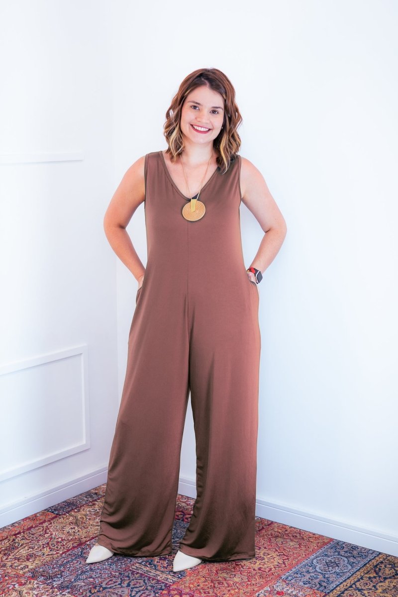 Macacão Aurora - Regata Decote V em Malha Confort