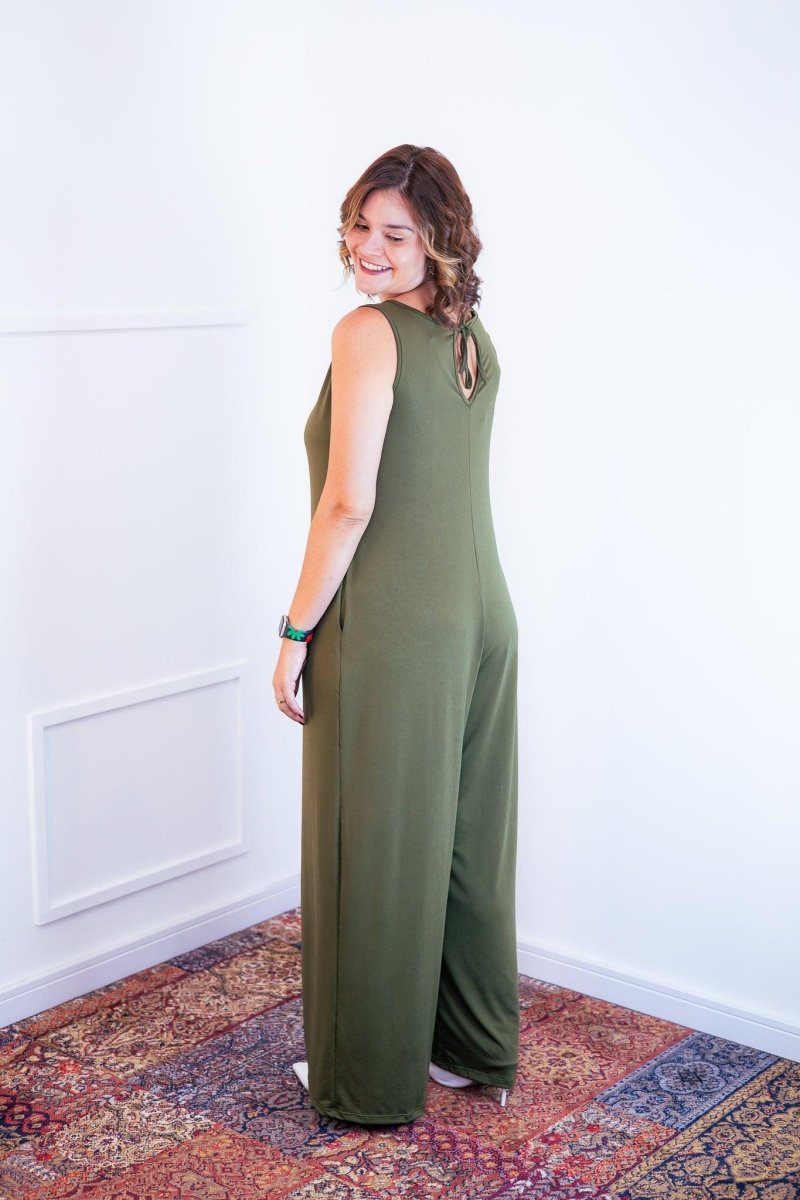 Macacão Aurora - Regata Decote V em Malha Confort