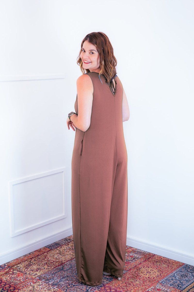 Macacão Aurora - Regata Decote V em Malha Confort