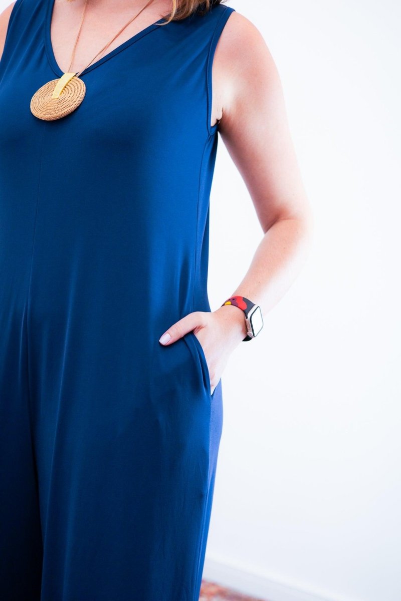 Macacão Aurora - Regata Decote V em Malha Confort