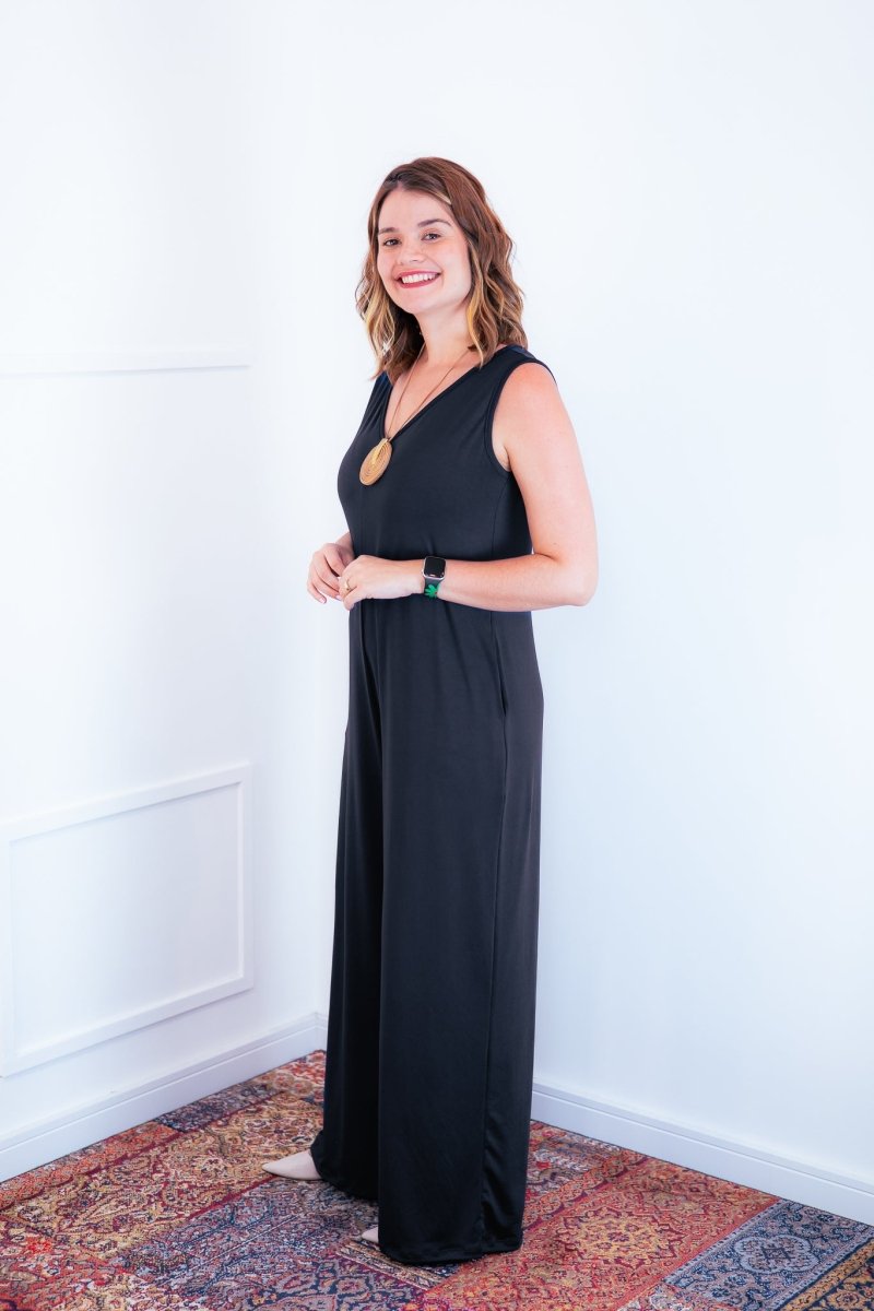 Macacão Aurora - Regata Decote V em Malha Confort