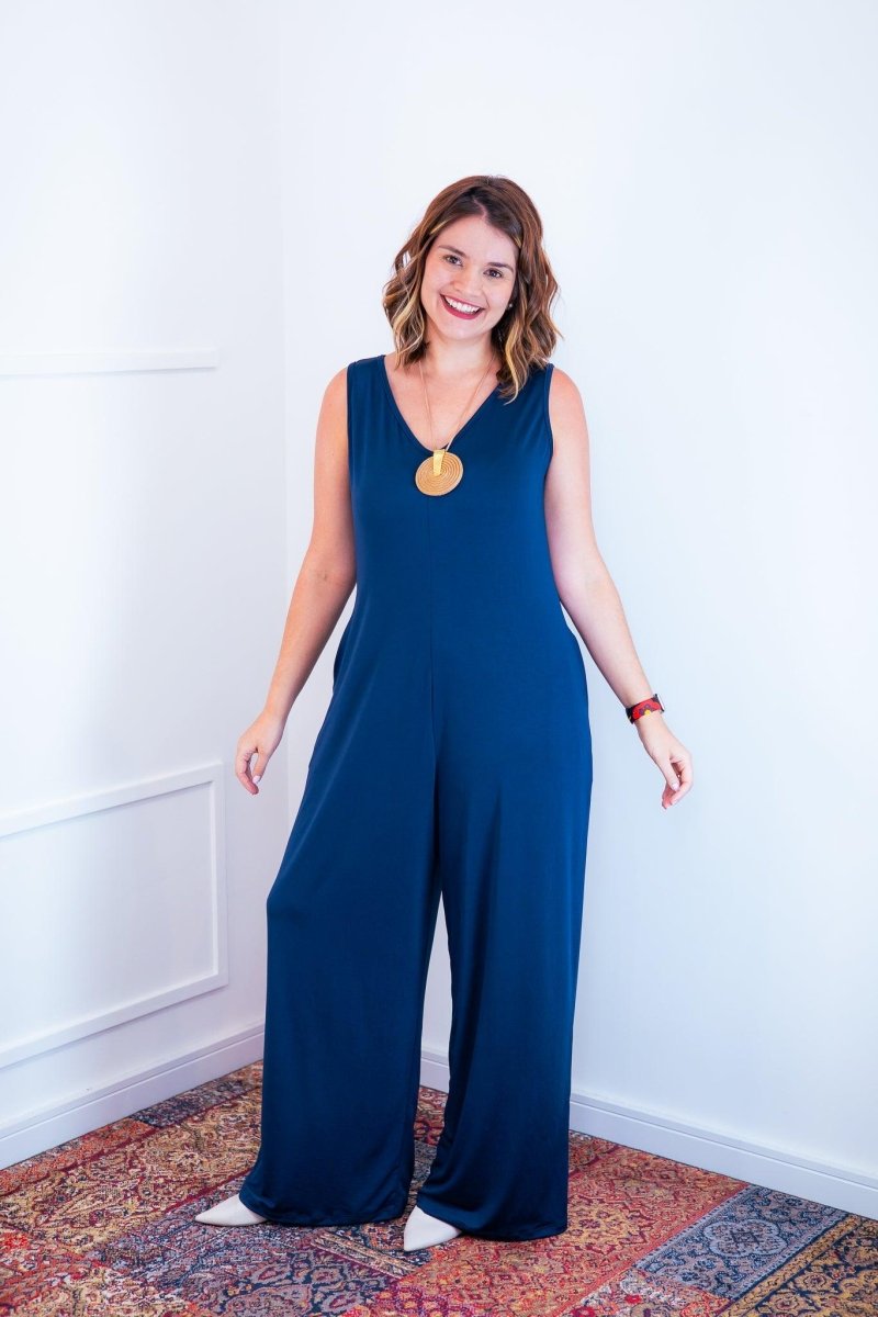 Macacão Aurora - Regata Decote V em Malha Confort