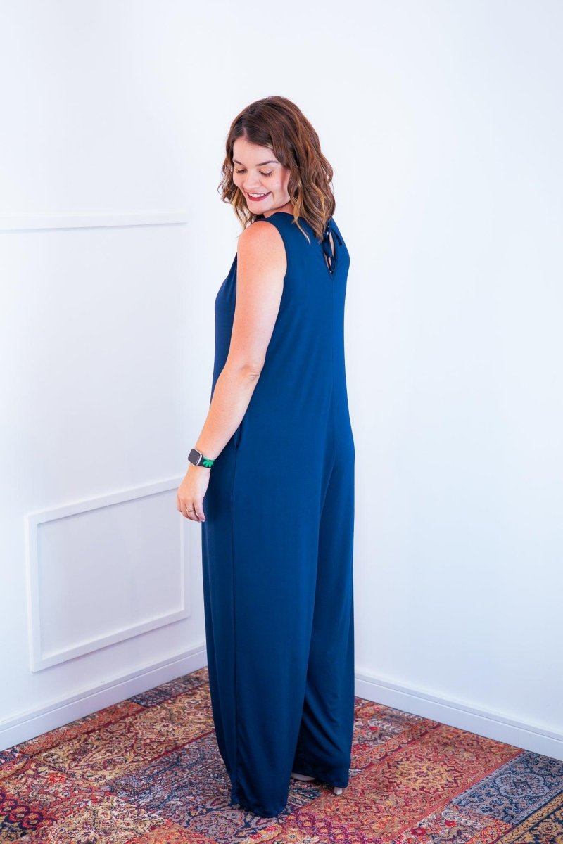 Macacão Aurora - Regata Decote V em Malha Confort