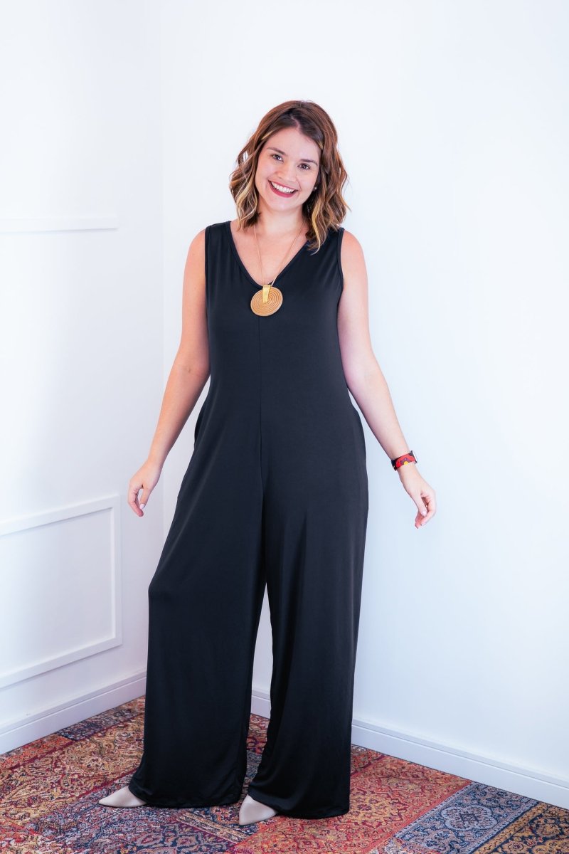 Macacão Aurora - Regata Decote V em Malha Confort