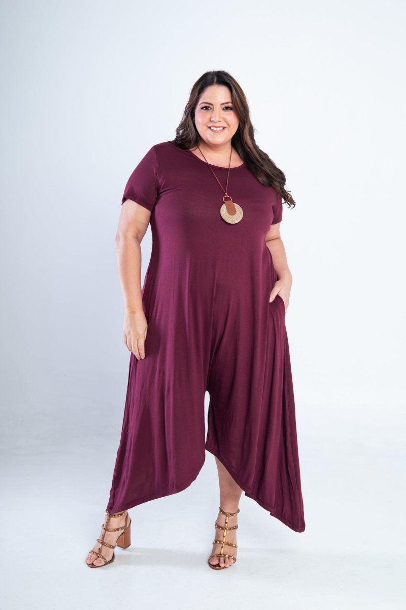 Macacão Origem - Gola Redonda com Barra Triangular em Viscolycra