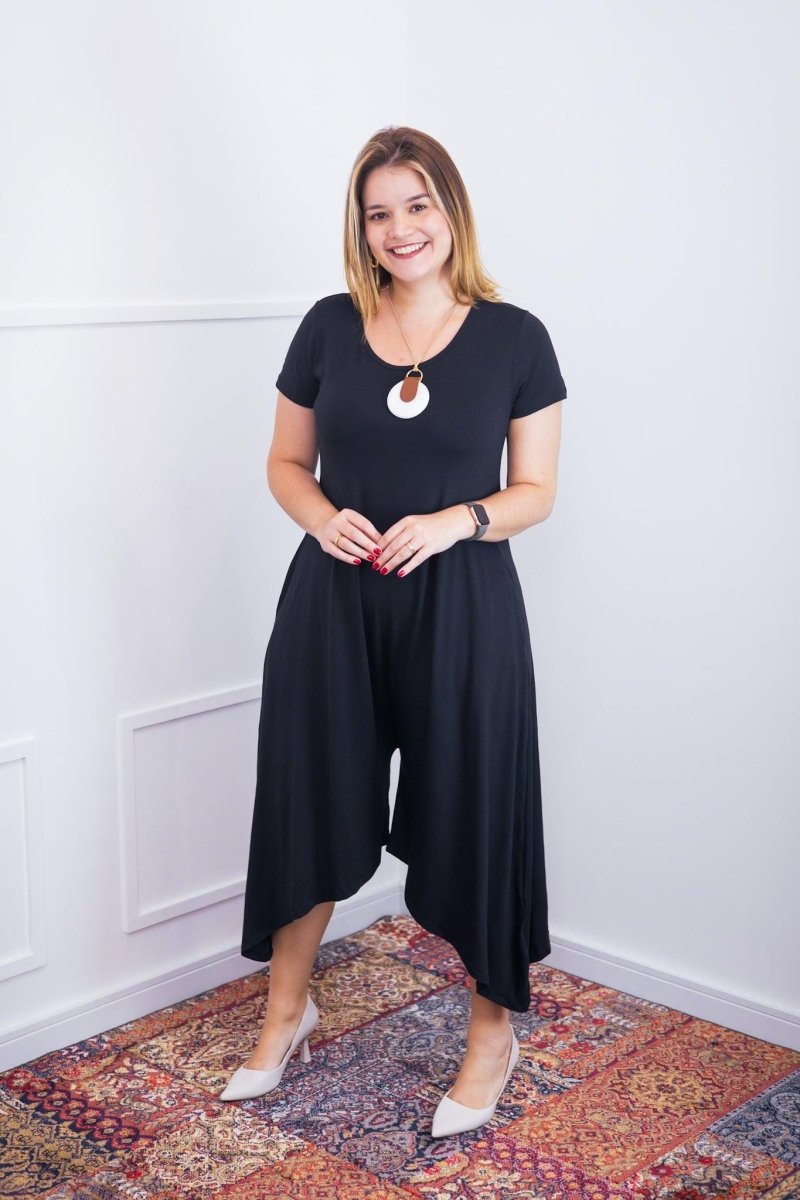 Macacão Origem - Gola Redonda com Barra Triangular em Viscolycra