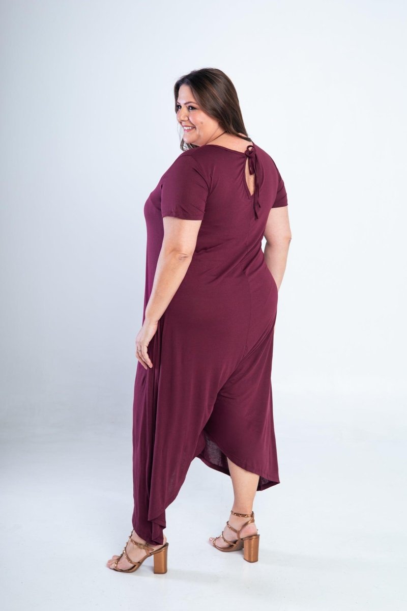 Macacão Origem - Gola Redonda com Barra Triangular em Viscolycra