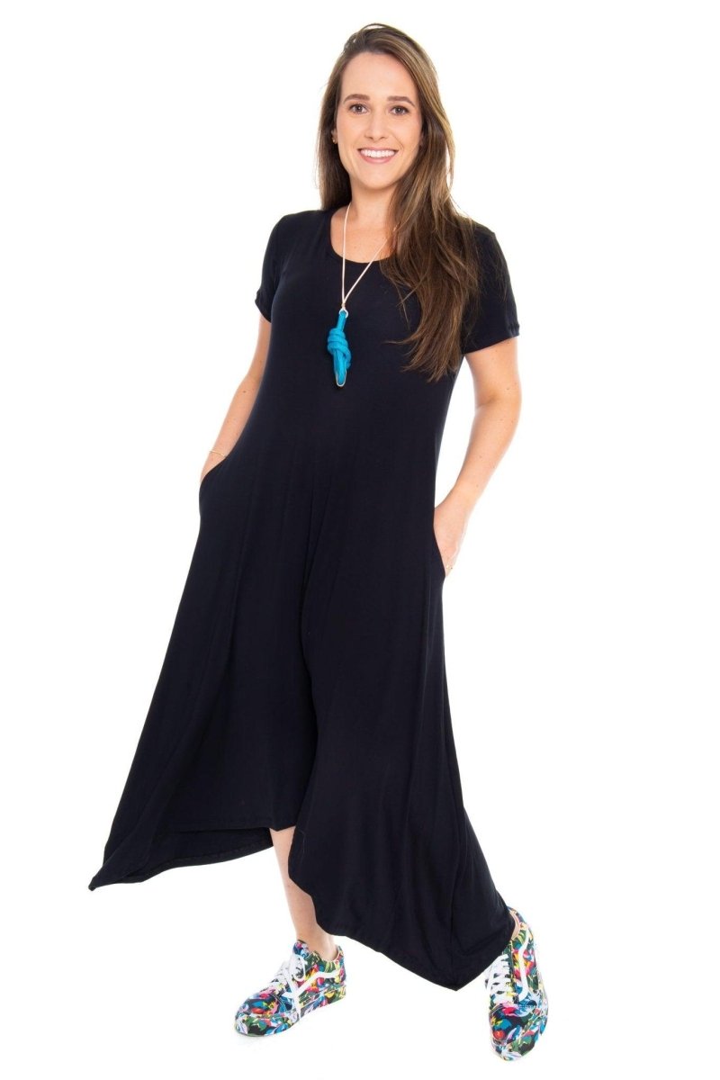 Macacão Origem - Gola Redonda com Barra Triangular em Viscolycra