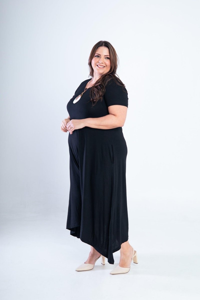 Macacão Origem - Gola Redonda com Barra Triangular em Viscolycra