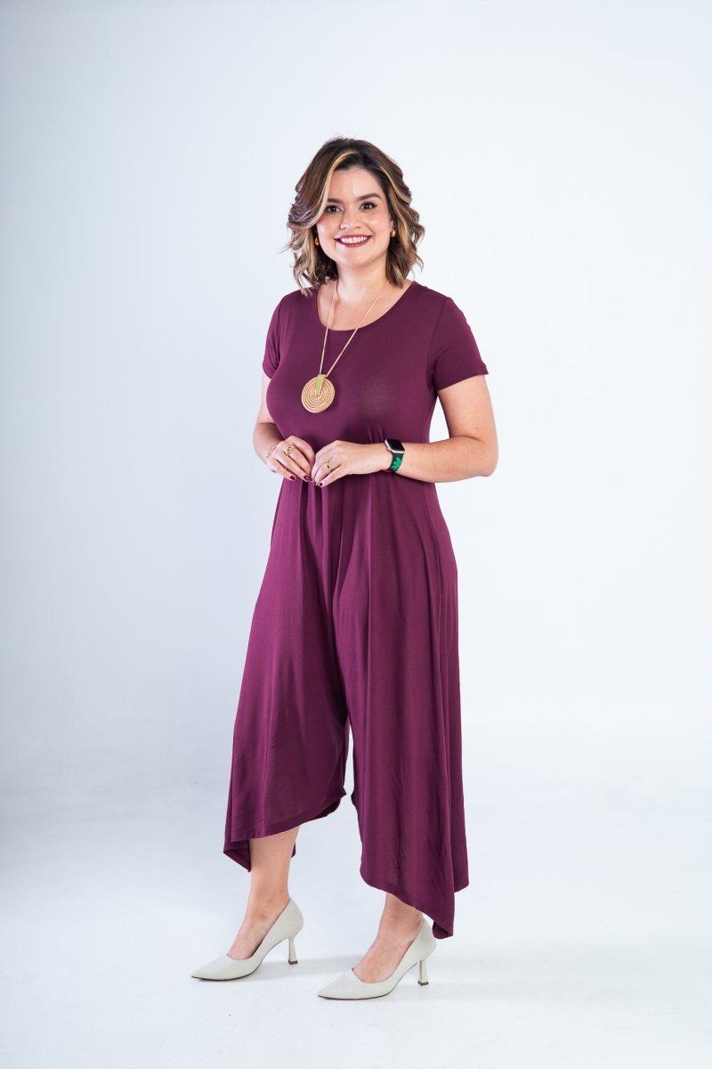 Macacão Origem - Gola Redonda com Barra Triangular em Viscolycra