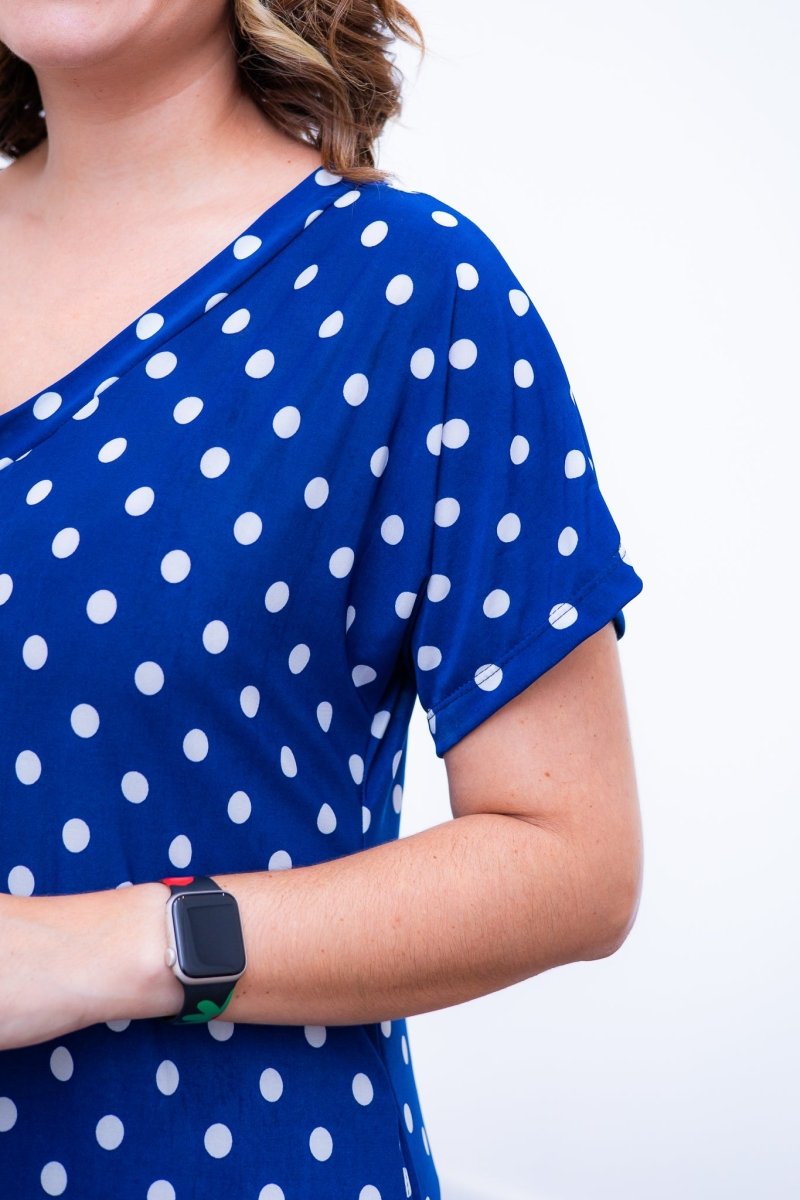 Vestido Antonella – Decote V com Fendas Laterais em Malha Confort