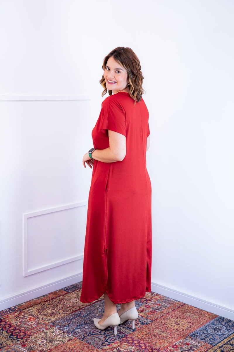 Vestido Antonella – Decote V com Fendas Laterais em Malha Confort