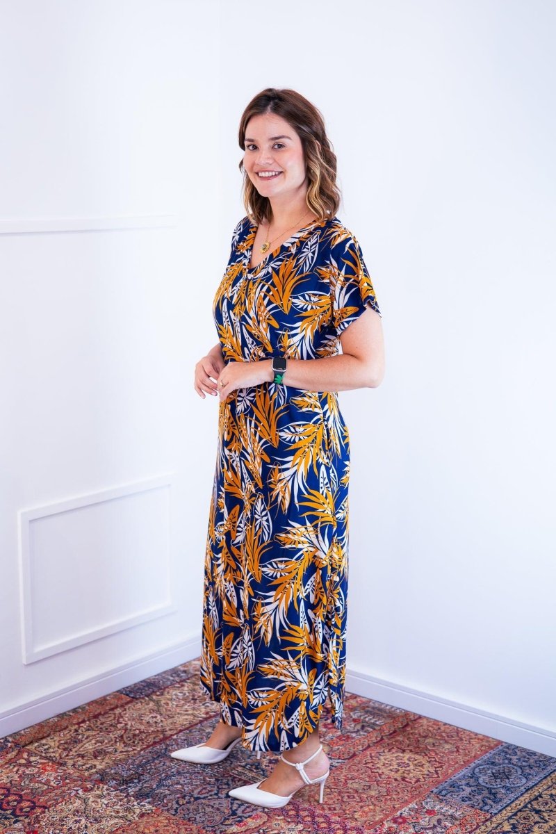 Vestido Antonella – Decote V com Fendas Laterais em Malha Confort