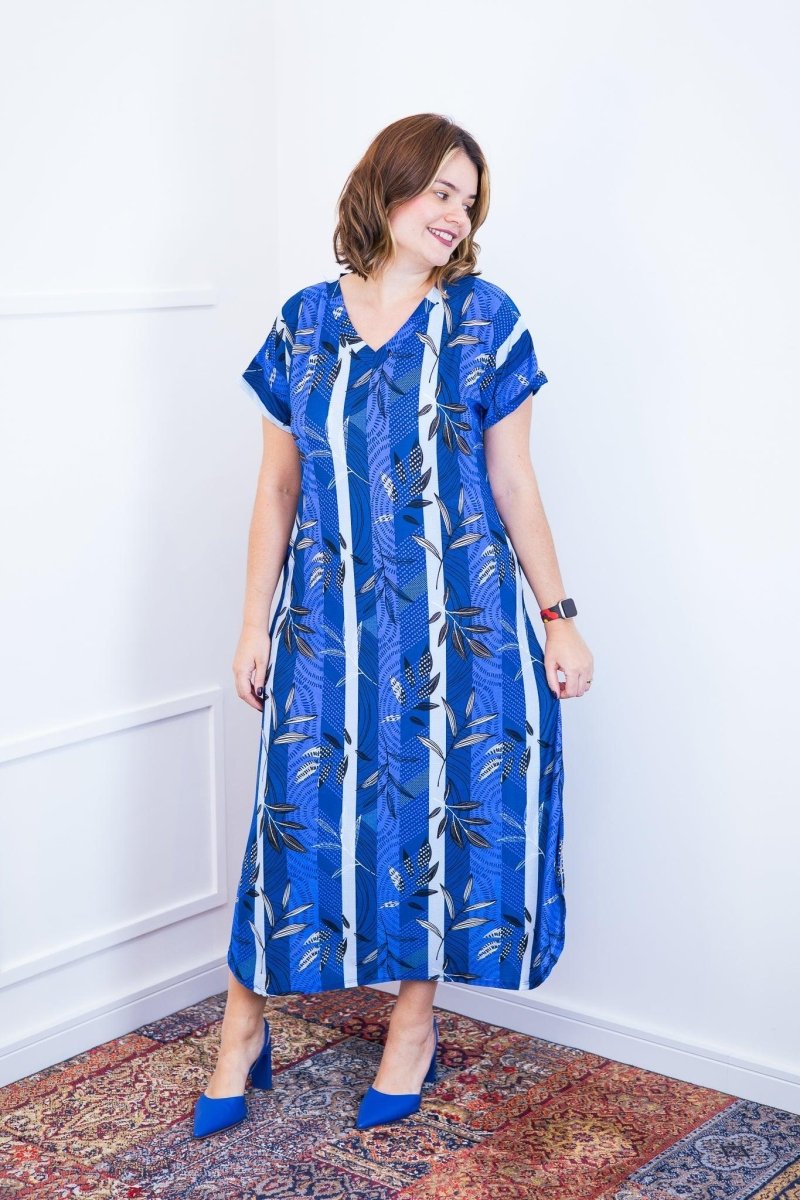 Vestido Antonella – Decote V com Fendas Laterais em Malha Confort