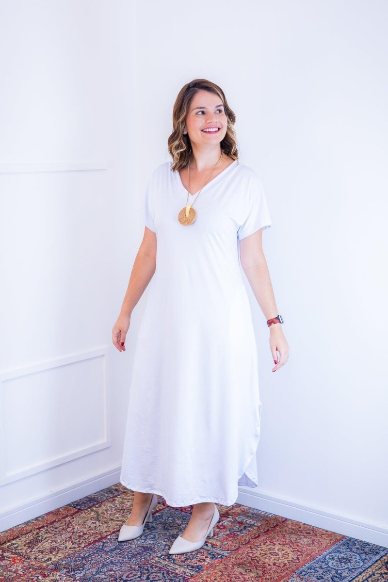 Vestido Antonella – Decote V com Fendas Laterais em Malha Confort