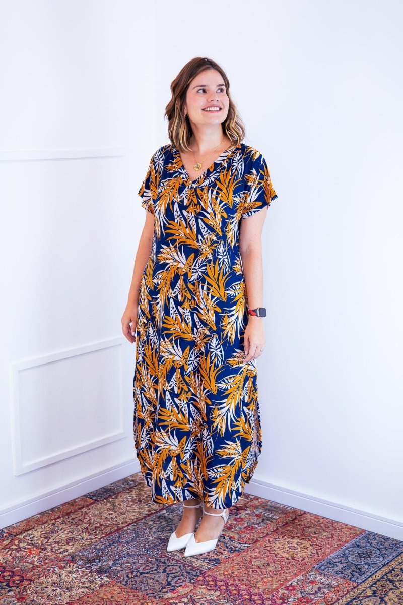 Vestido Antonella – Decote V com Fendas Laterais em Malha Confort