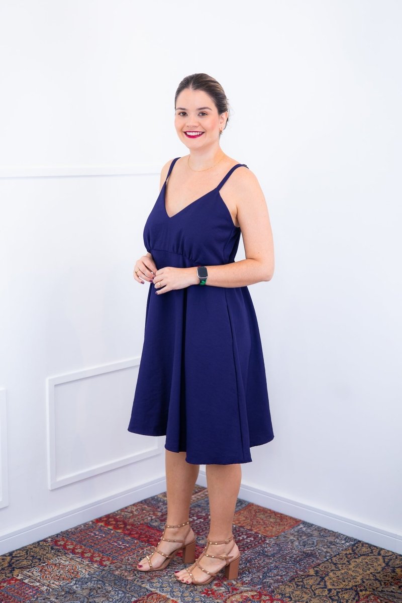 Vestido Malu – Alça Ajustável em Viscose Marrant com Saia Evasê e Bolsos