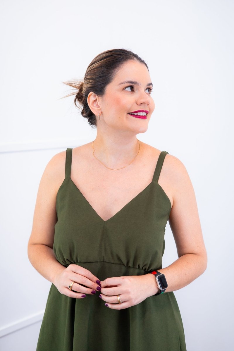 Vestido Malu – Alça Ajustável em Viscose Marrant com Saia Evasê e Bolsos