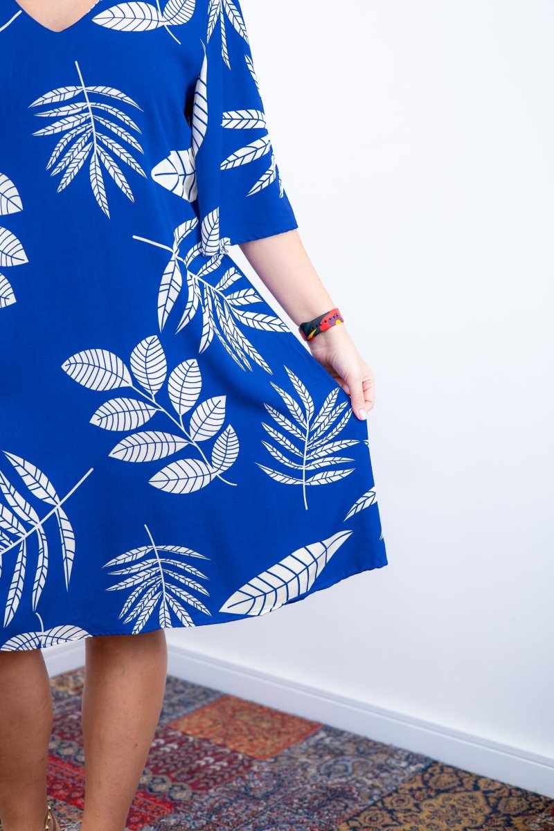 Vestido Sabrina - Decote V Manga Morcego em Viscolinho