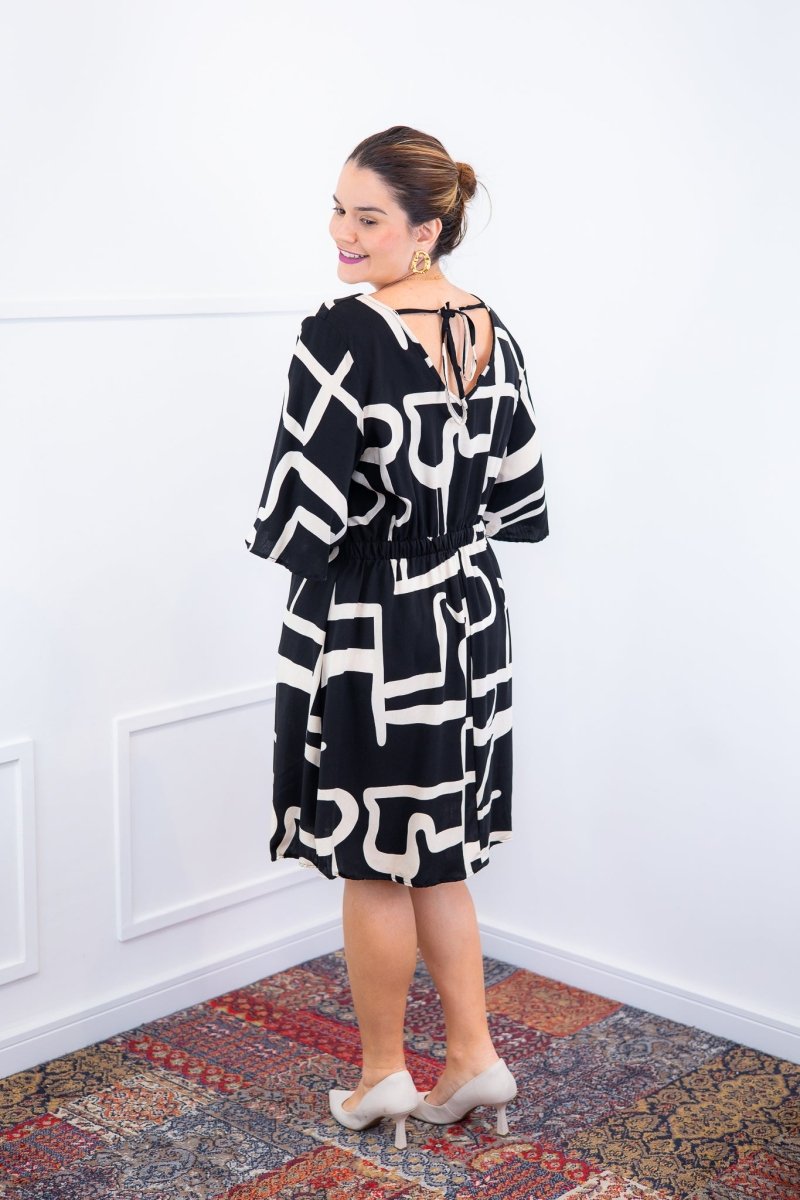 Vestido Sabrina - Decote V Manga Morcego em Viscolinho