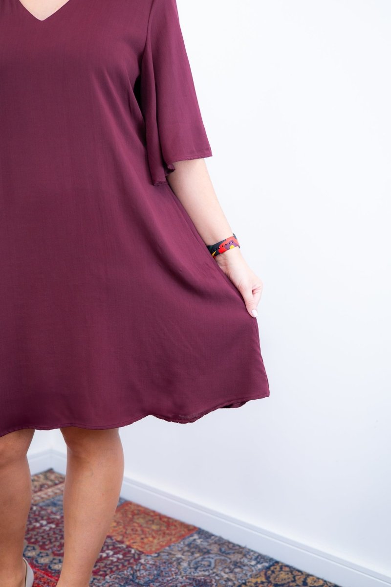 Vestido Sabrina - Decote V Manga Morcego em Viscolinho