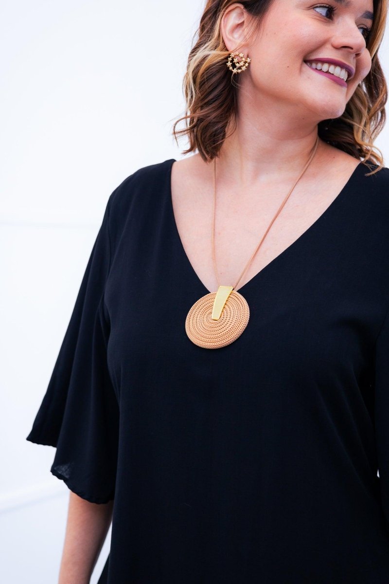 Vestido Sabrina - Decote V Manga Morcego em Viscolinho