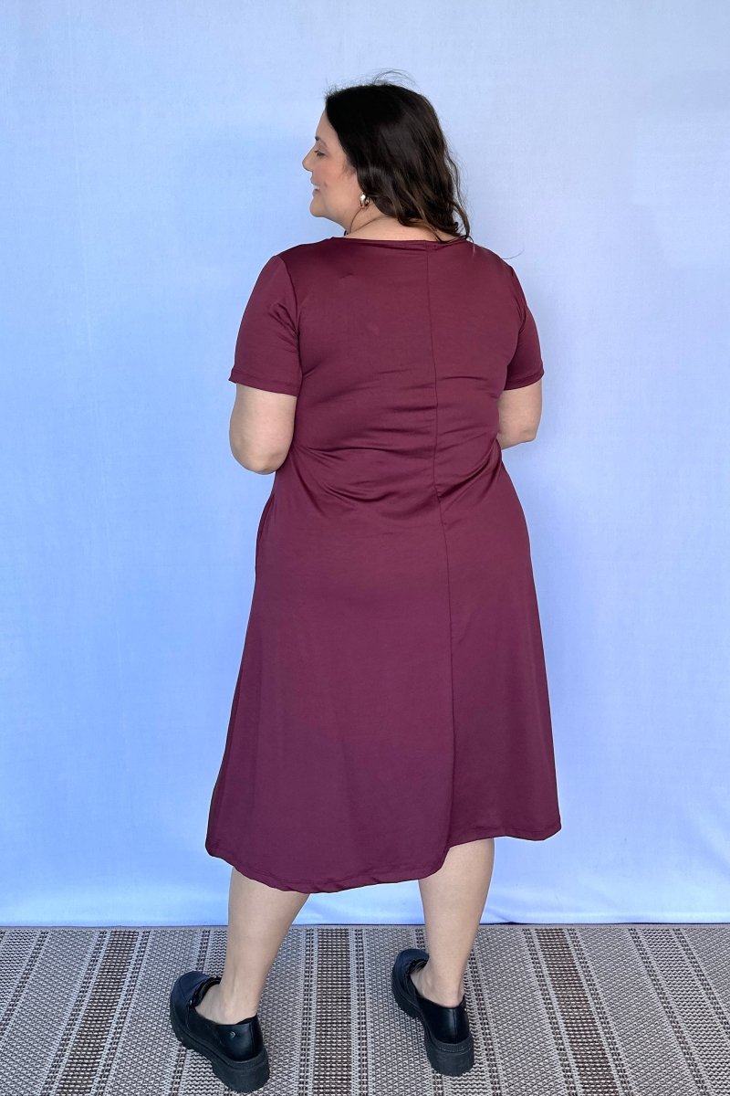 Vestido Sara - Malha Confort Midi com Manga