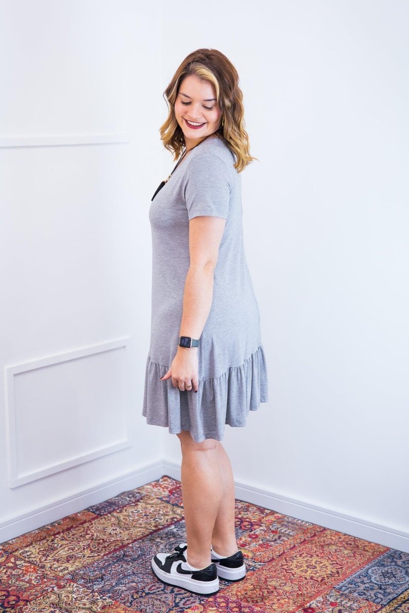 Vestido Verona - Babado Gola V e Manga Curta