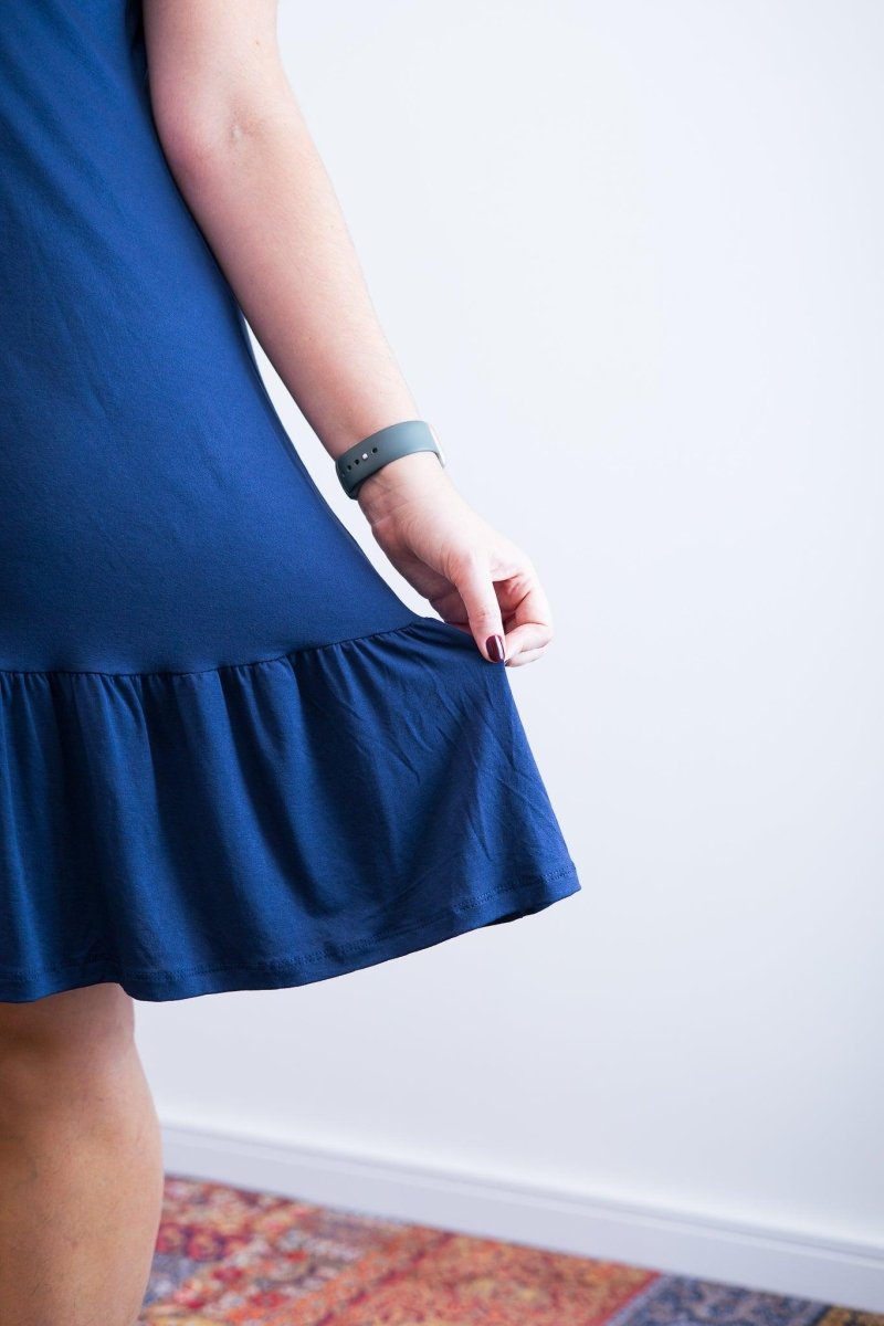 Vestido Verona - Babado Gola V e Manga Curta