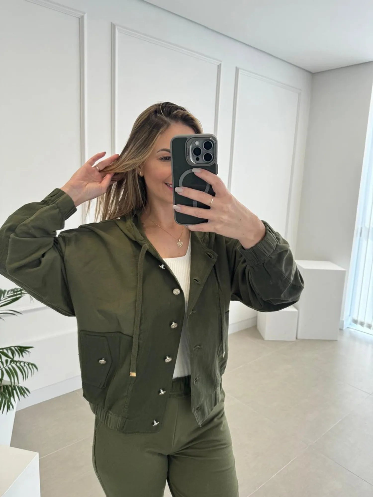 Bomber Biamar em Moletom e Detalhes em Veludo