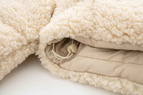 Jaqueta Puffer Cropped de Pelúcia Off White – Dalida