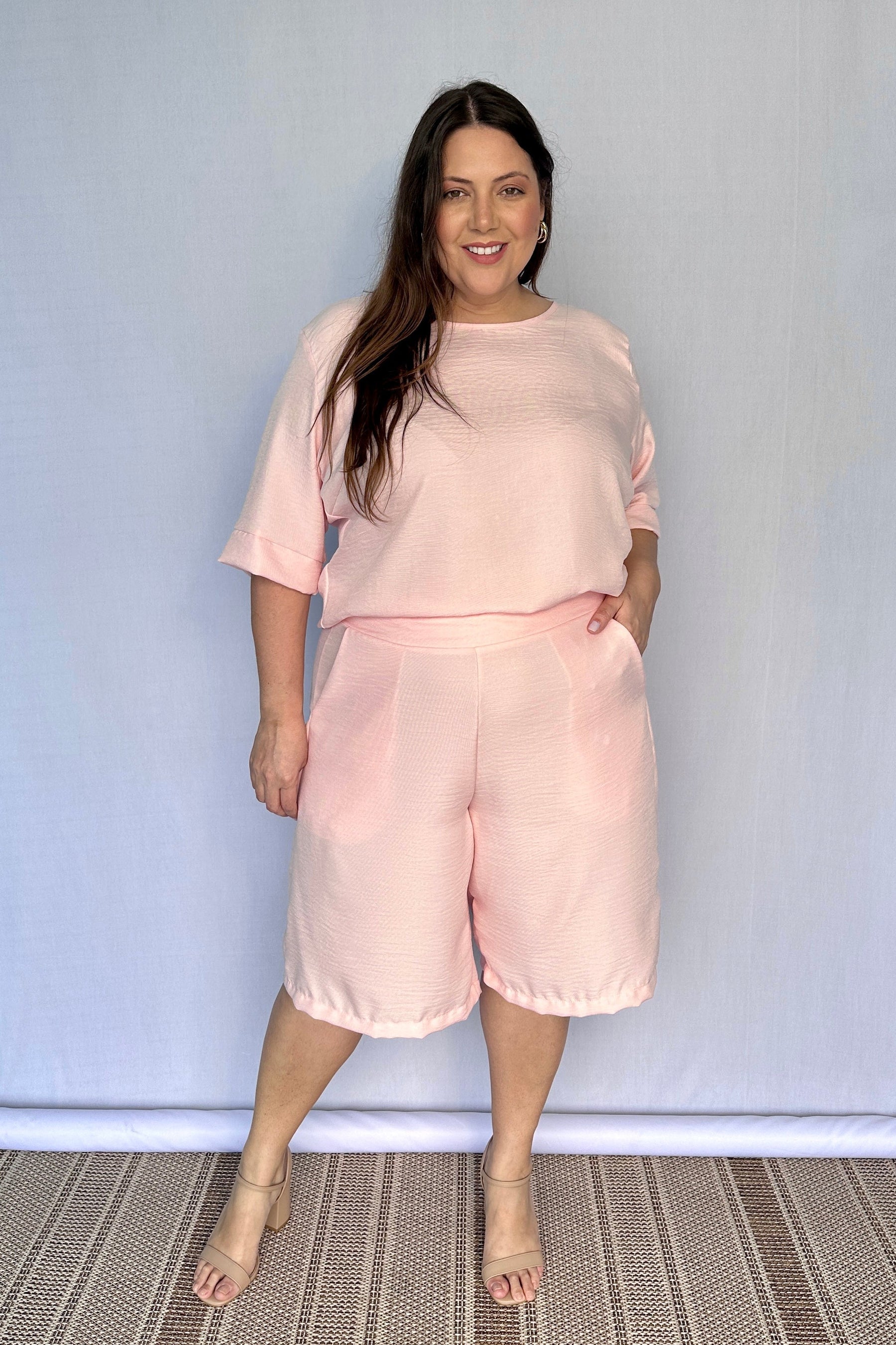 Conjunto Dulce –  Blusa Oversized e Bermuda com Bolsos em Linho Light