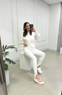 Calça Canelada com Pezinho e blackout