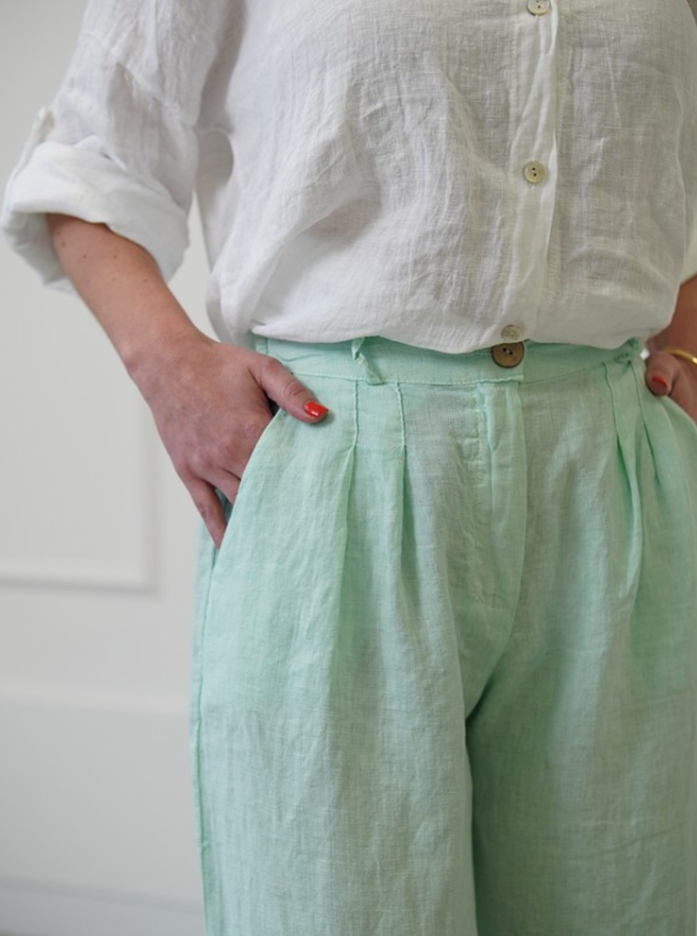 Calça Ana Reta com Pregas Linho Italiano